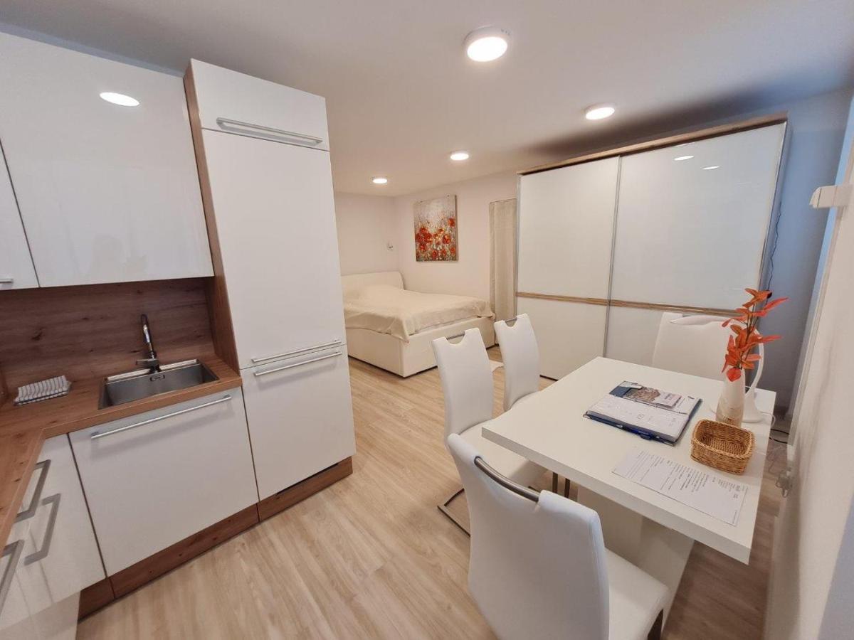 Studio Apartment Gea 2 Tour As Ljubljana Exteriör bild