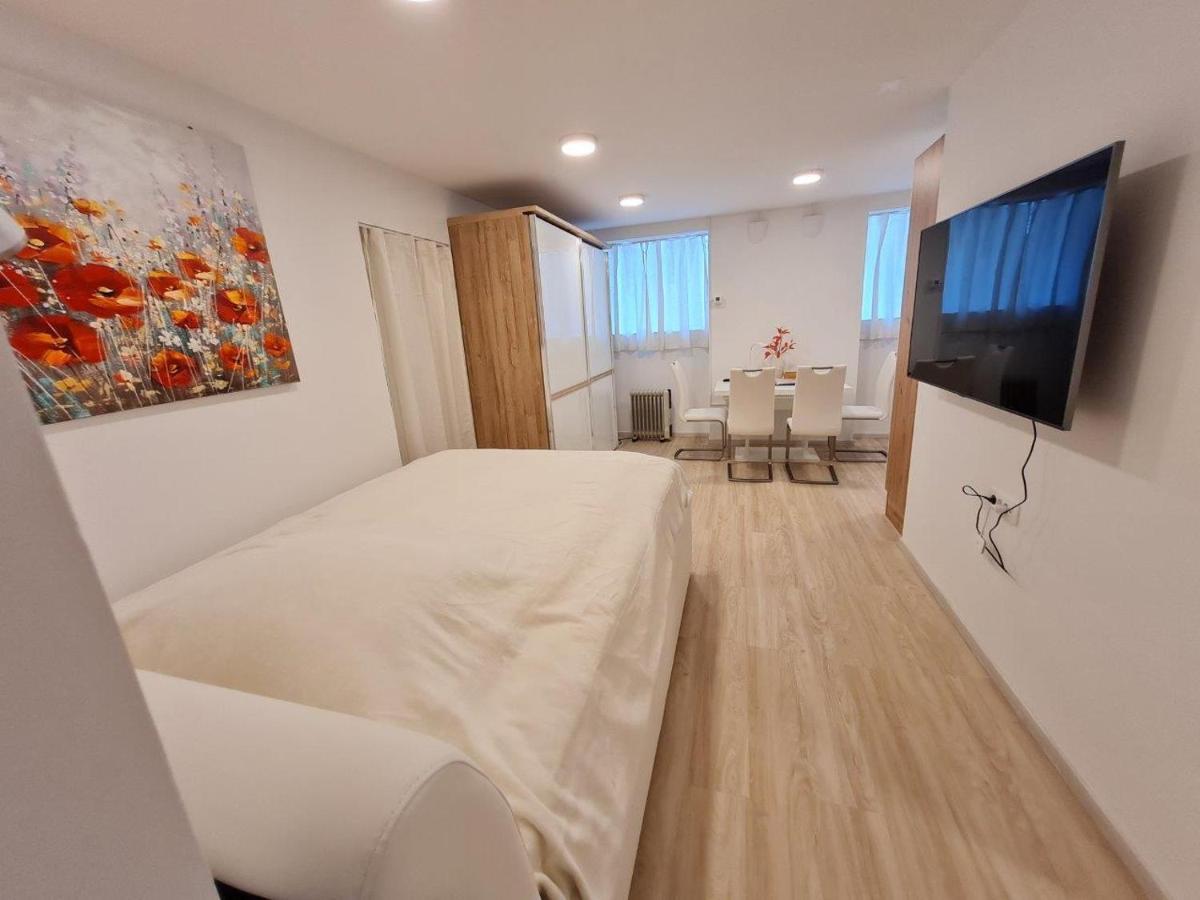 Studio Apartment Gea 2 Tour As Ljubljana Exteriör bild